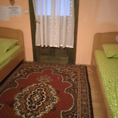 Holiday Home Vila Milka Kremna Екстер'єр фото