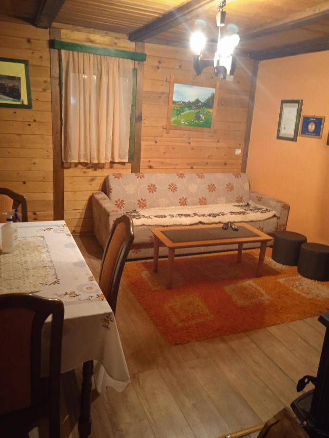 Holiday Home Vila Milka Kremna Екстер'єр фото