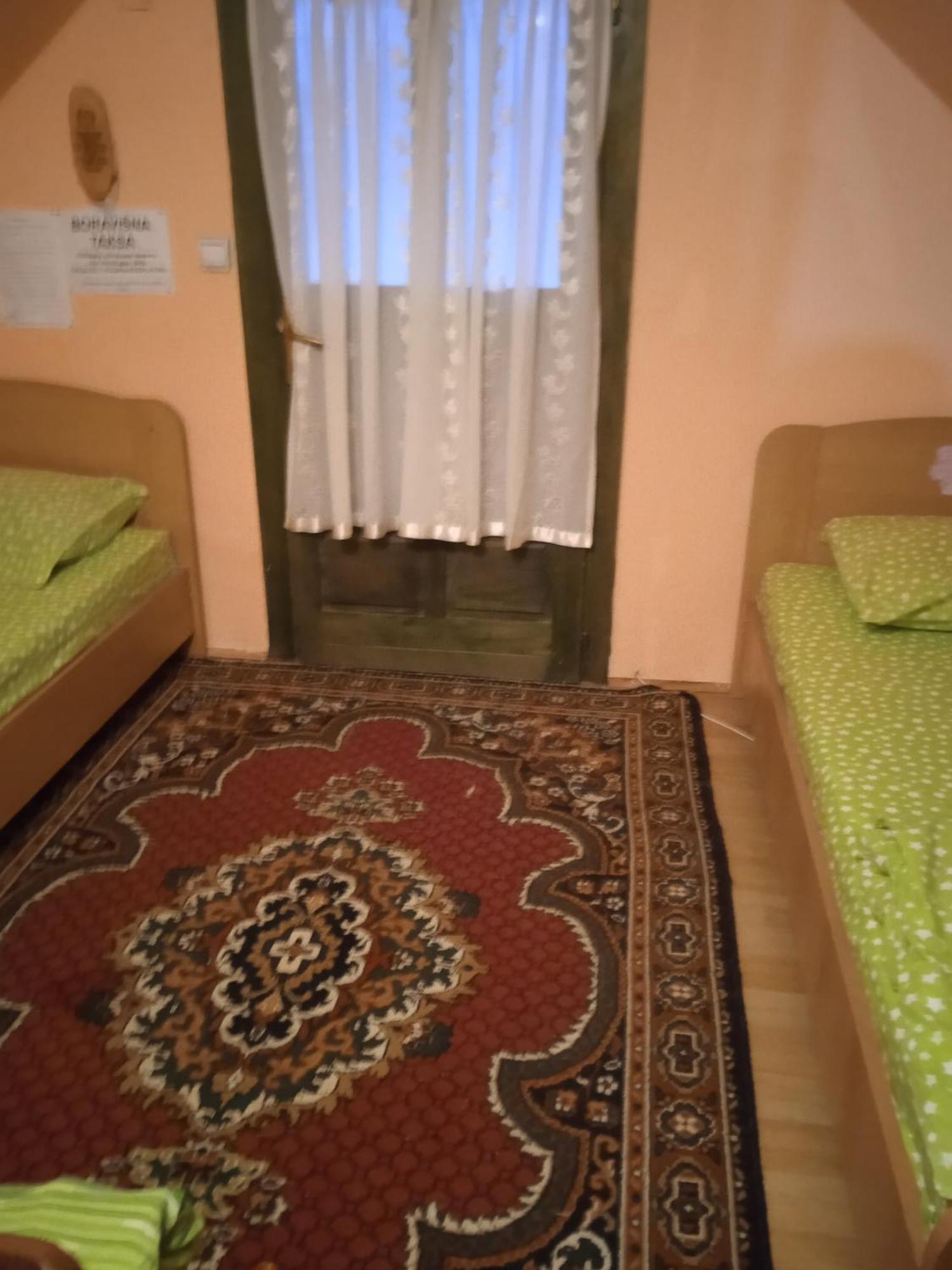 Holiday Home Vila Milka Kremna Екстер'єр фото