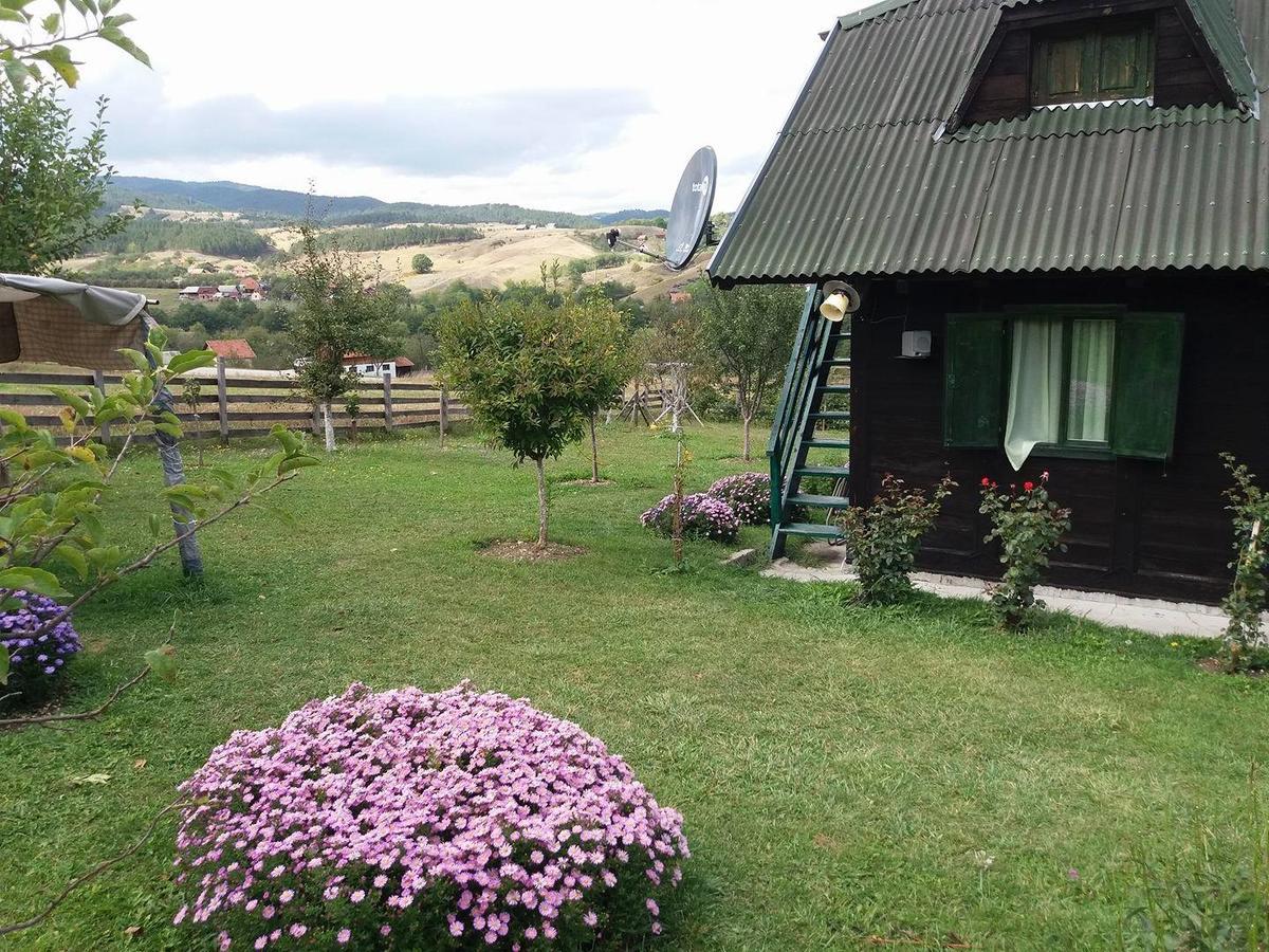 Holiday Home Vila Milka Kremna Екстер'єр фото